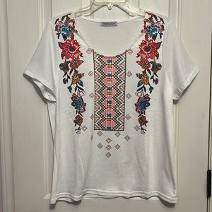 Women’s short sleeve top
